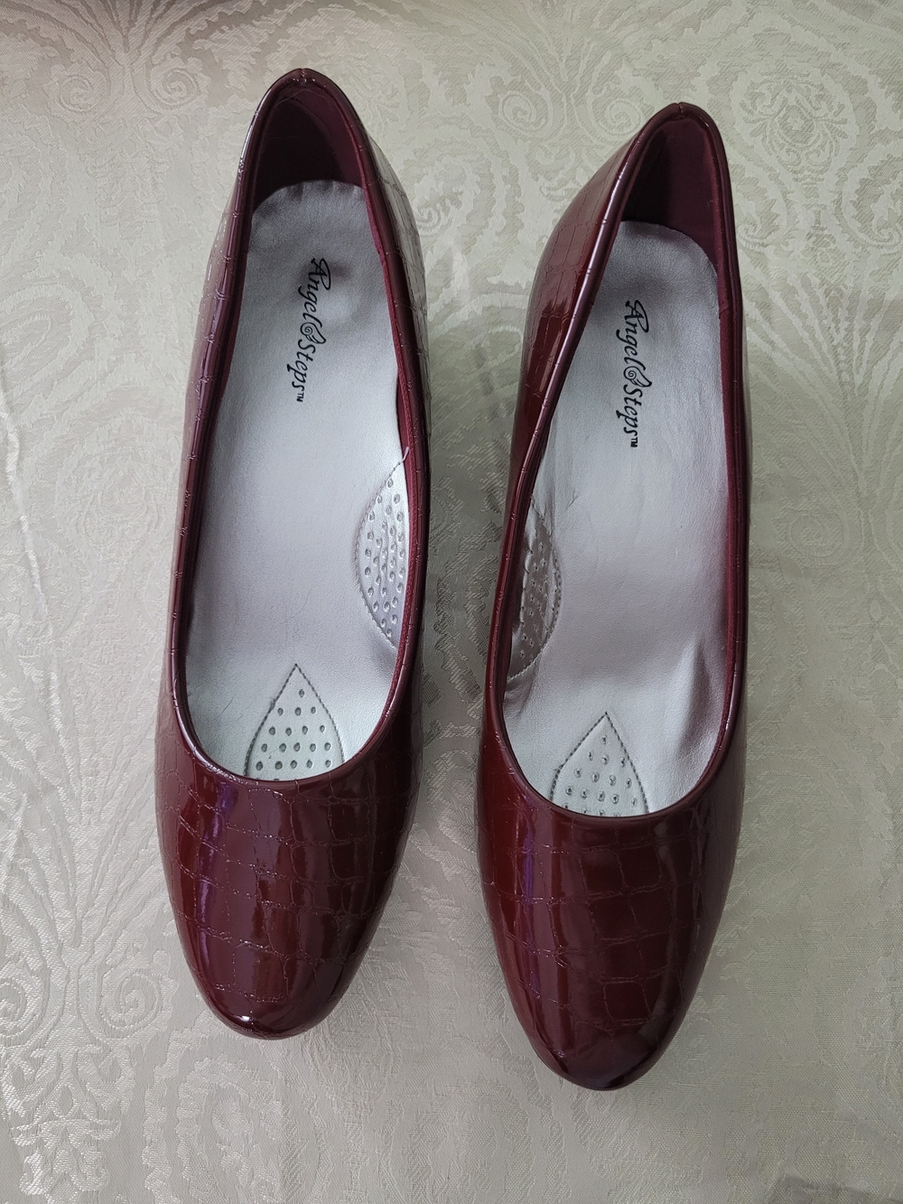 Angel Steps Women's Burgundy Croc-Embossed Patent Flats